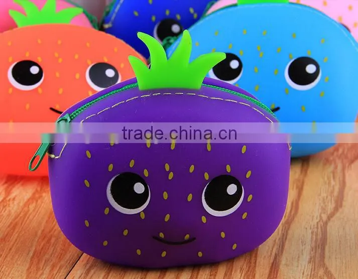 Lovely strawberry customized silicone wallet for coin&money&carry articles