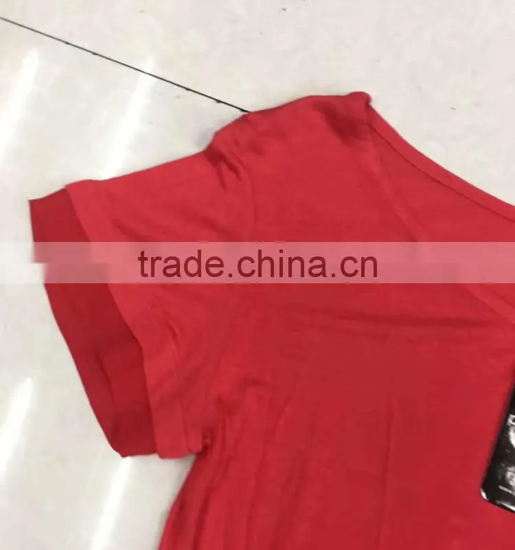 Good quality of latest designs flower trimming red t-shirt factory closeout