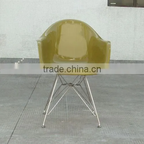 Eero Saarinen lounge Womb chair