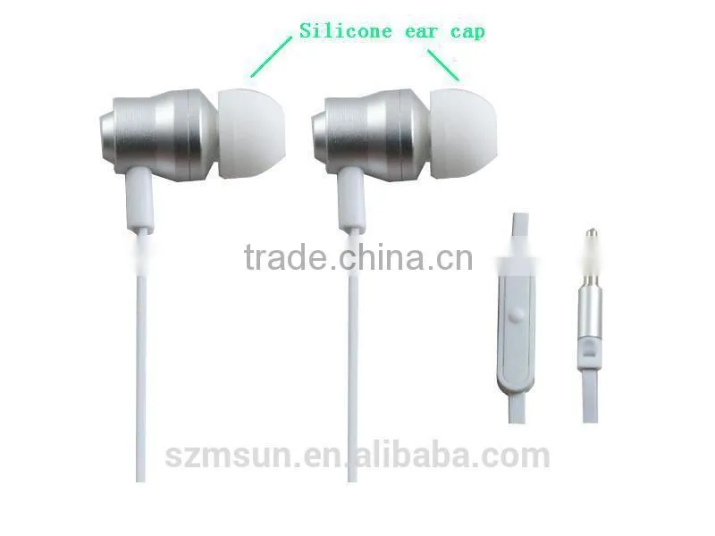 2015 fashionable plastic wired earphone