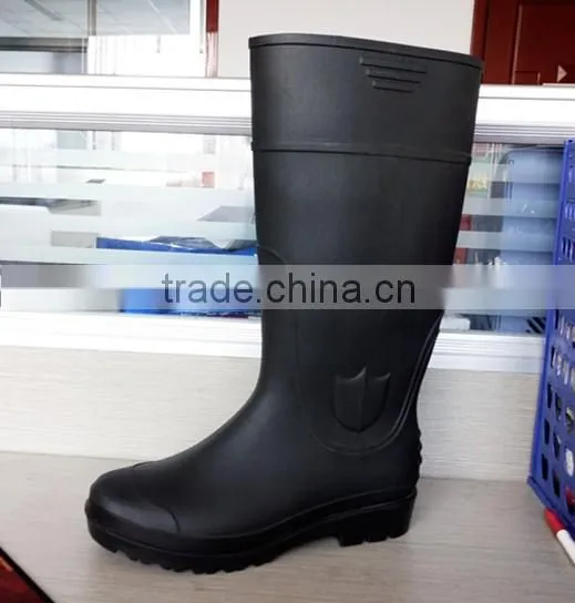 Custom made pvc waterproof safety shoes with low price