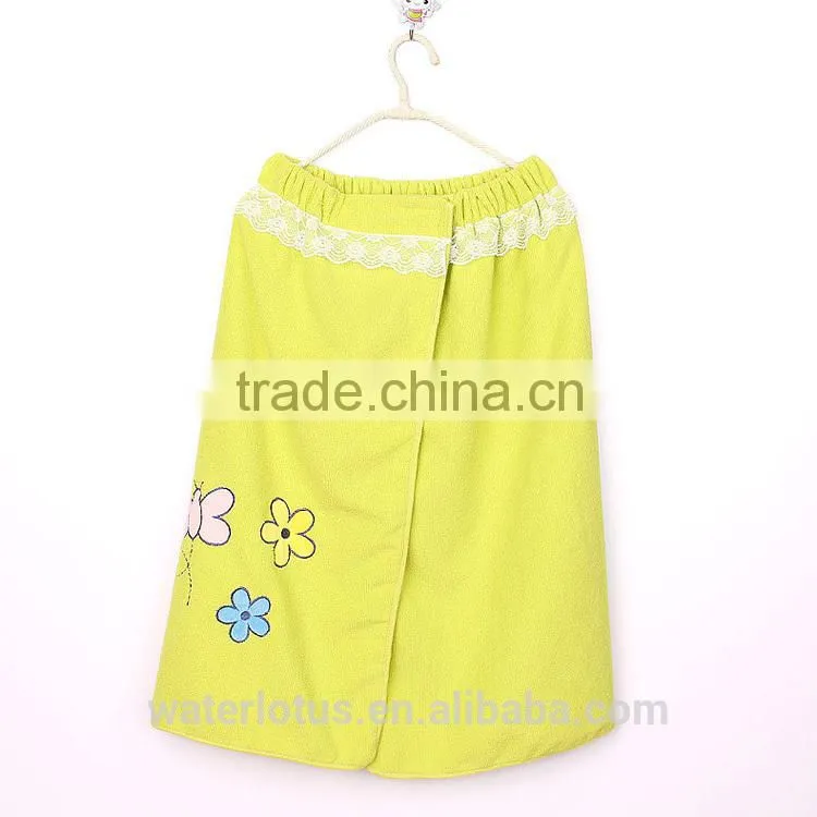 2014 china yiwu factory reliable supplier pretty practical towel bathrobe with embroidery