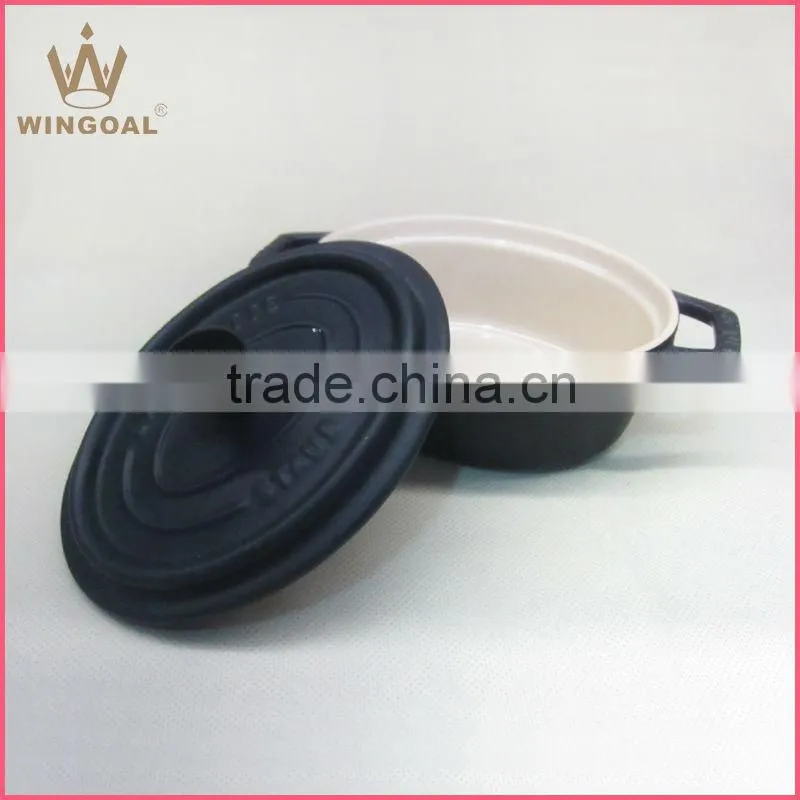 Mini black porcelain casserole set wiht lid