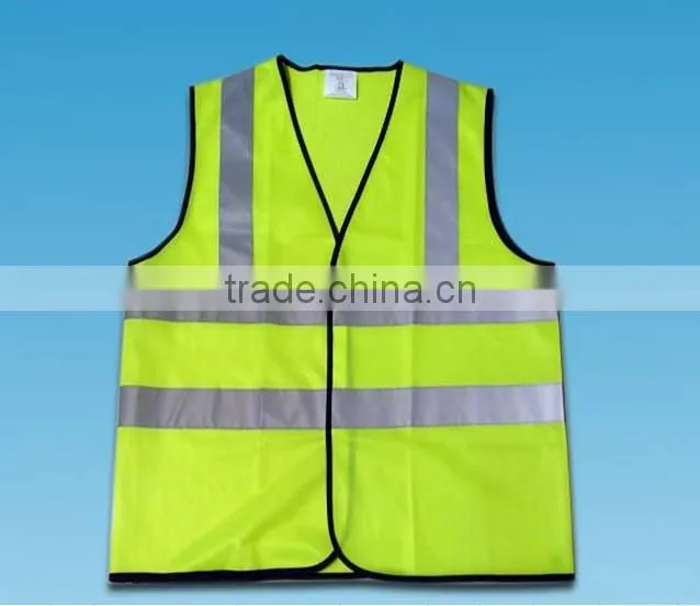 Yellow or orange warning vest meet CE, ENISO20471