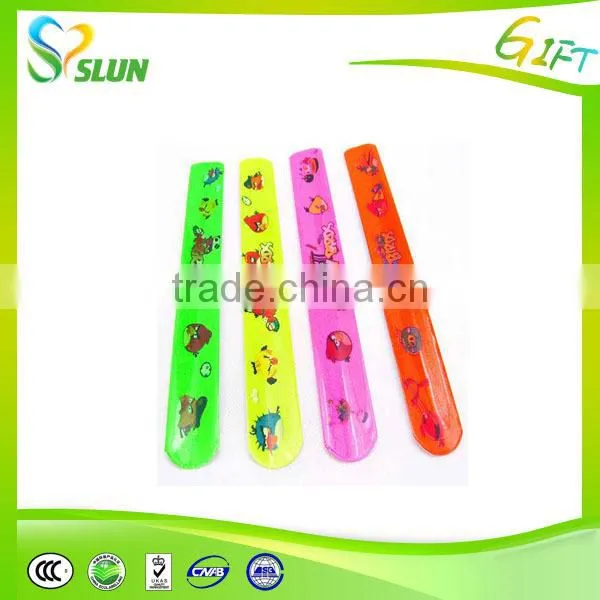 China supplier wholesale custom made slap band bracelets