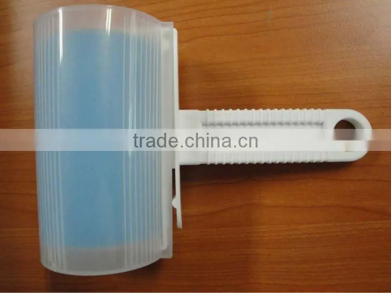 lint roller with handle