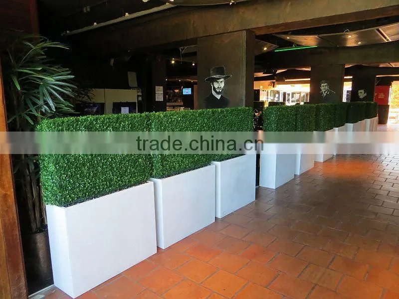 Factory cheap artificial green grass fence artificial grass hedge wholesale