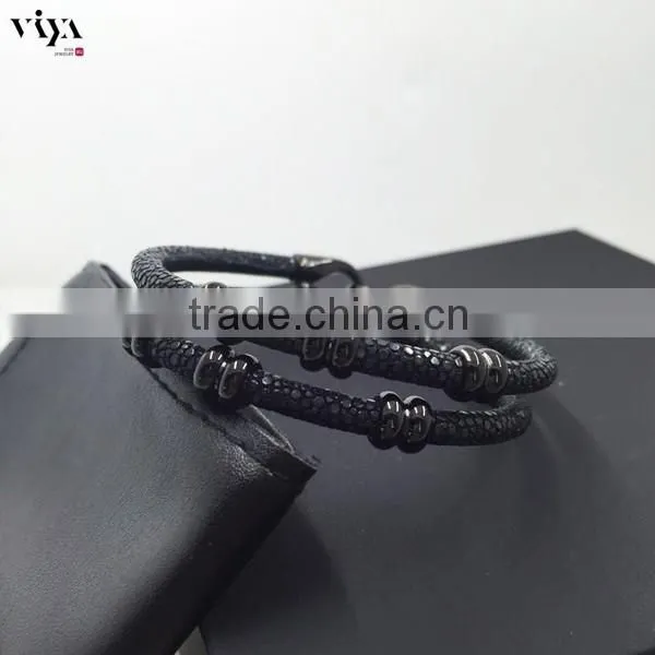 2016 New Trendy Most Popular Wholesale New Year's Gift Item Luxury Stingray Leather Bracelet For Men