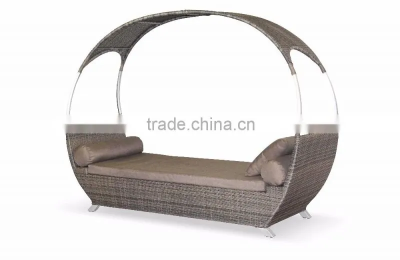 Personality Beach Luxury Rattan Wicker Daybed With Canopy Sofa Outdoor Furniture Classic Daybed