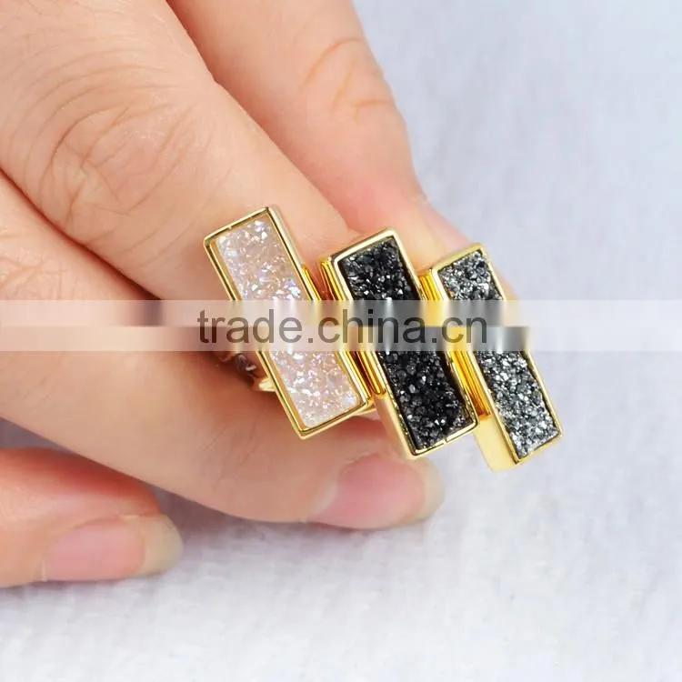 18k yellow gold-plated base metal band ring with long rectangle rose gold druzy stone