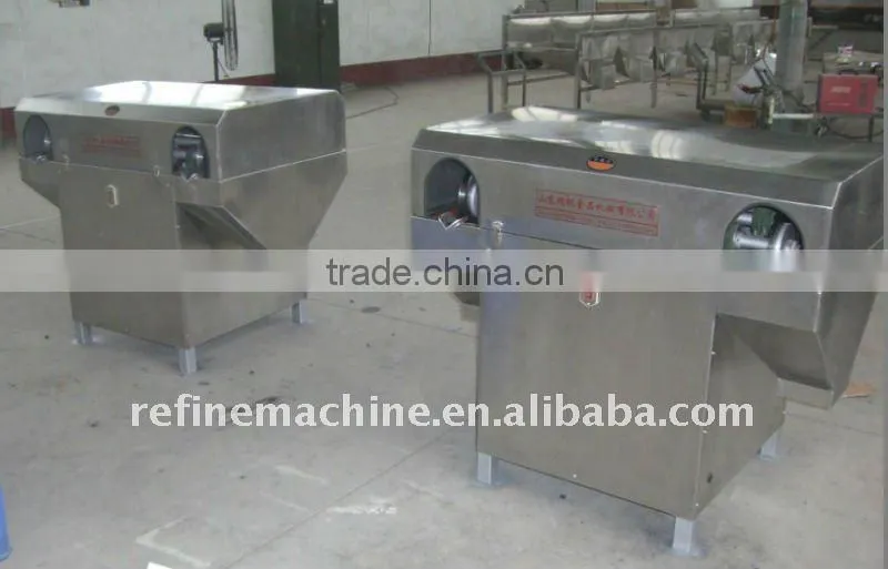Peach splitting machine