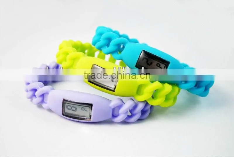 2013 hot selling new digital watch 2013