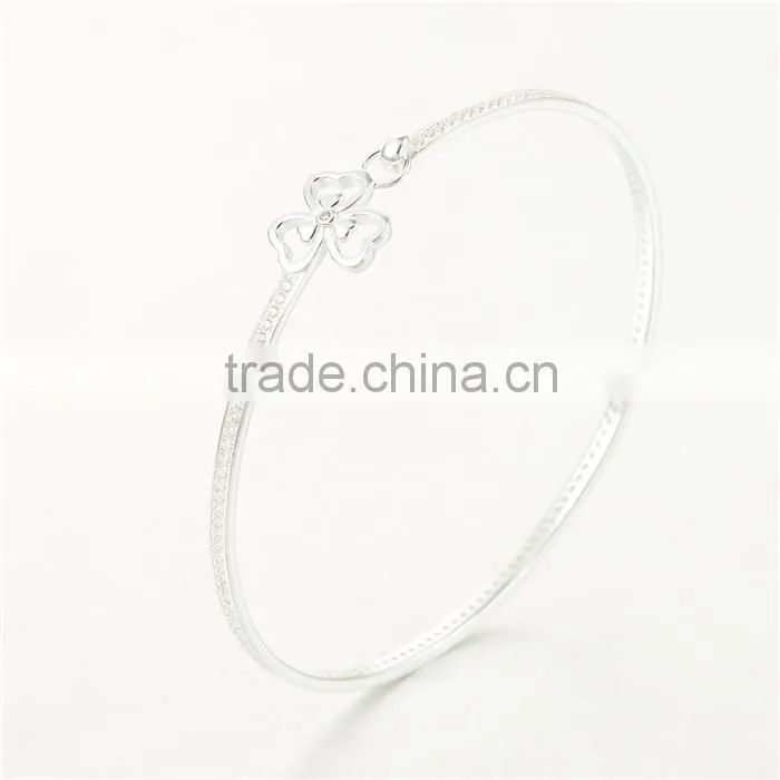Latest Design Daily Wear Clover Fashion Bangle PB001B