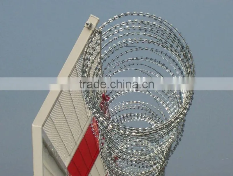 concertina razor barbed wire BTO-22/low price concertina razor barbed wire/Galvanized razor barbed wire(Anping factory)