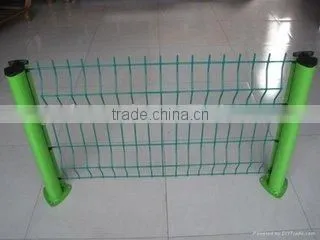 Best selling high quality curved metal safety wire mesh fence for garden