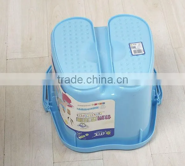 Plastic foot massage bucket