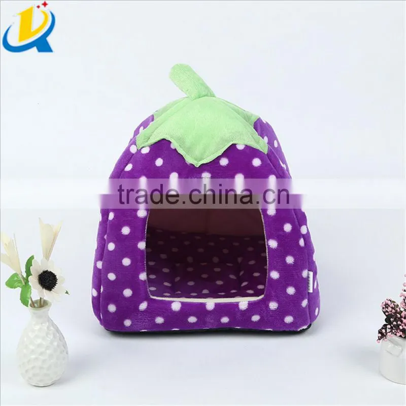 Wholesale popular strawberry shaped soft pet dog bed