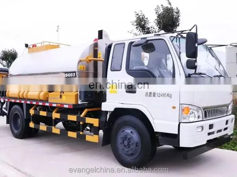 4x2 Left hand drive Dongfeng Euro5 180HP 7m3 asphalt distributor trucks for sale