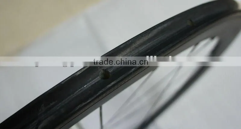 Light and high performance carbon wheels