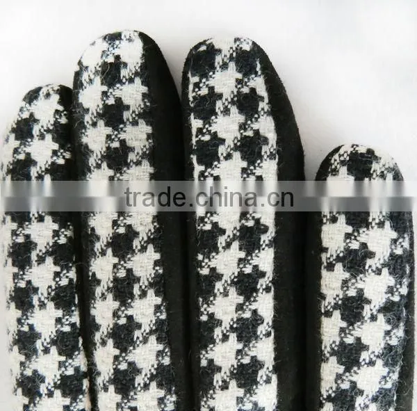 New style wool gloves for women with beautiful and cute embroidery