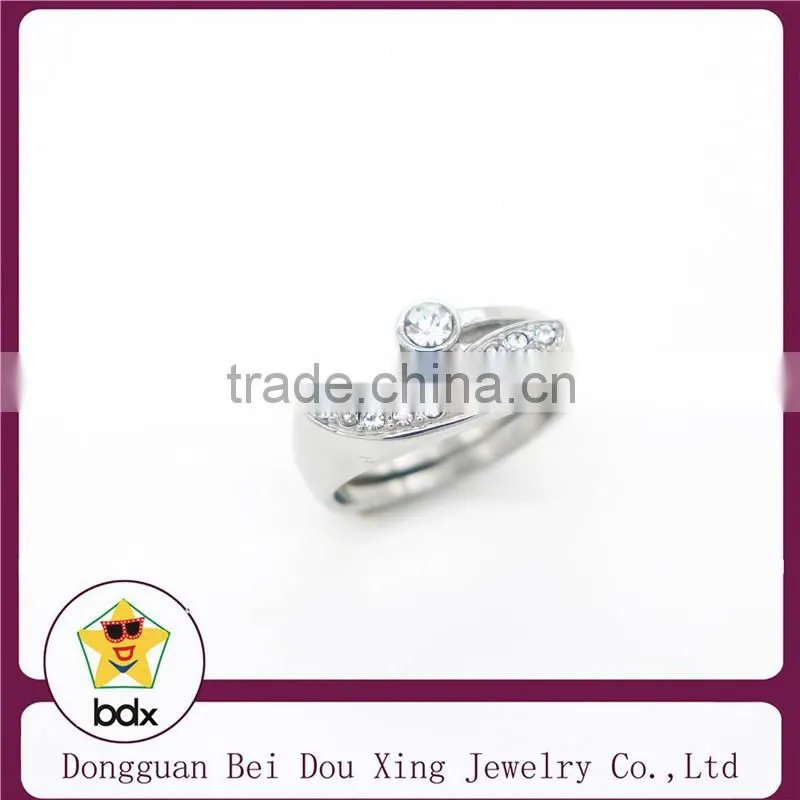 2015 shiny and sparkling heart sharp rhinestone stainless steel rings