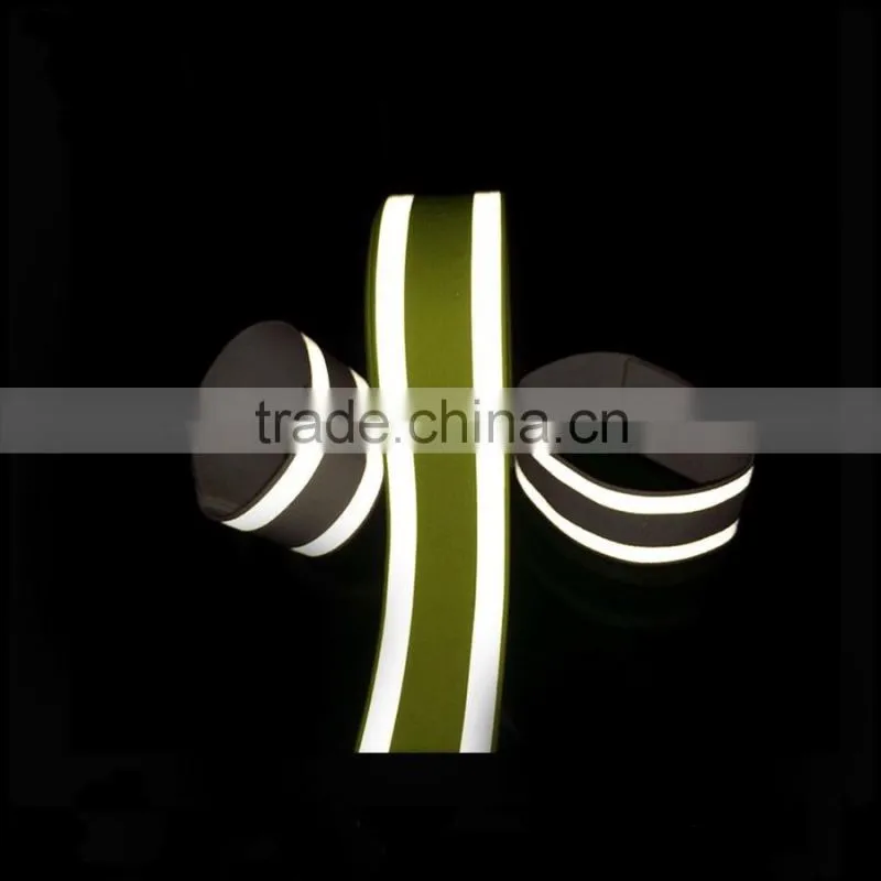 Fashionable outdoor running fluorescent reflective wristband