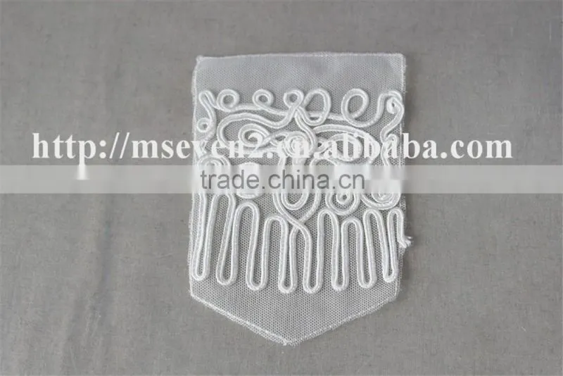 2016 newest design 100% polyester white color lace fabric embroidery trim patch for clothing shoulder