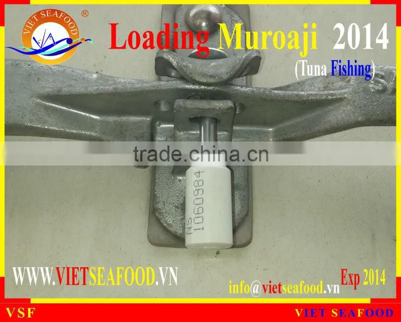 LOADING MUROAJI FOR TUNA BAIT
