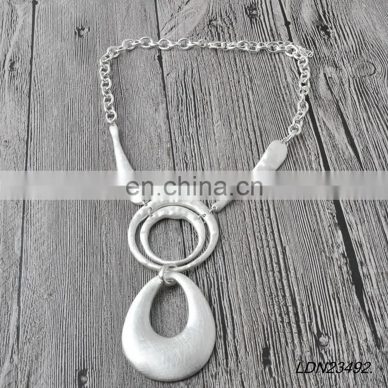 Silver Hammered Circle Necklace