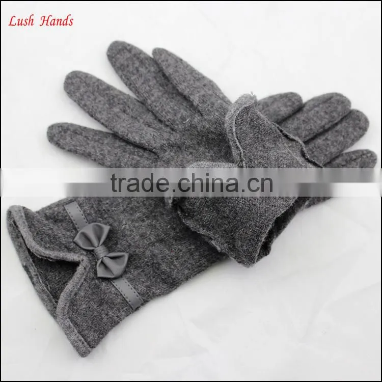 women touch screen woolen gloves with leather bow mouth and hand clasp