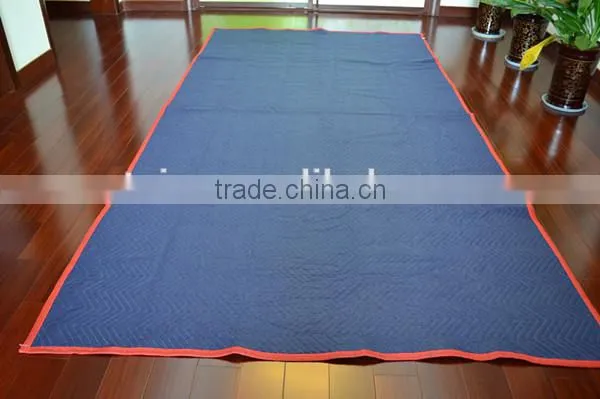 Fine polyester moving pad with high performance