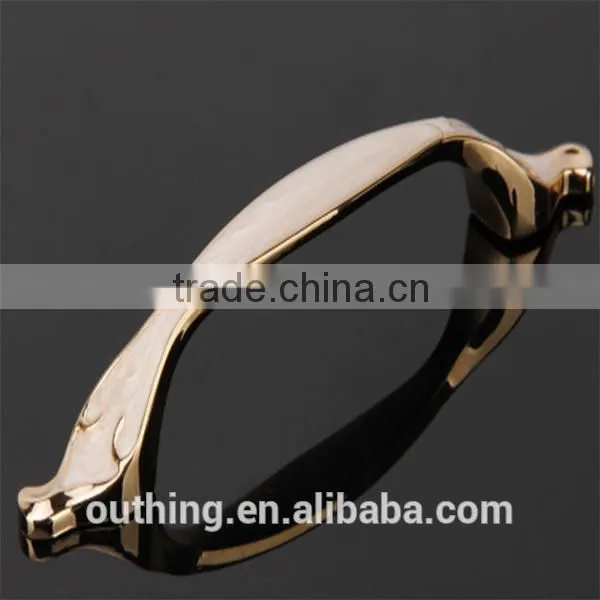 Fancy modern Feather shape zinc cabinet handle new arrival and hot sales V