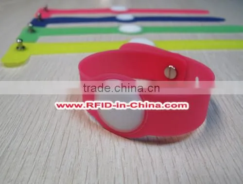 Offset/ Digital Printing RFID Disposable Wristbands, RFID Ticket for Theme Park