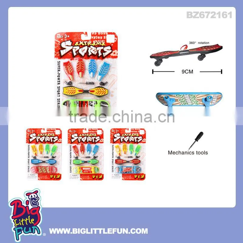 Self assemble toy extreme sport ice skates toy