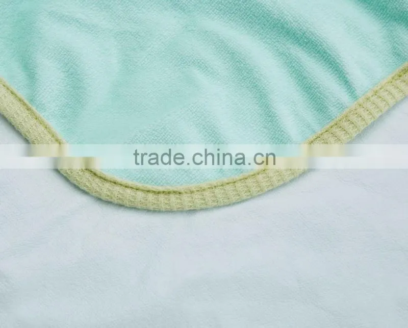 Apple Green Waterproof Queen Size Age Group Cotton Sheet