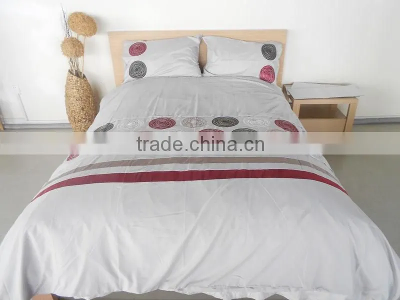Wholesale 100% Polyester Microfiber Living room Sets, Embroidery Comforter Sets