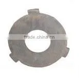 Agricultural tractor clutch disc and pressure plate assembly