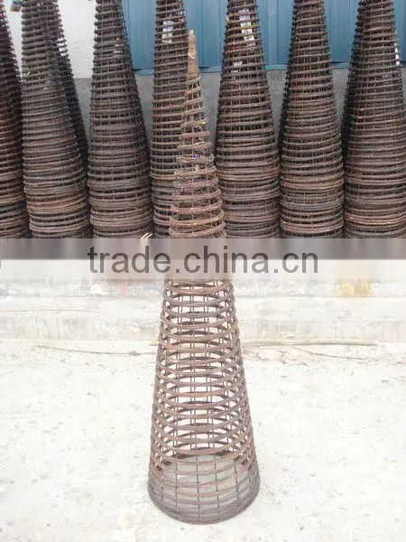 Wicker garden decoration --- flower stand & planter / garden house