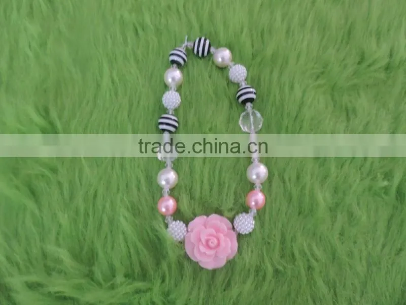 Children plastic Necklace Girl Party Pearl Necklace With Rose