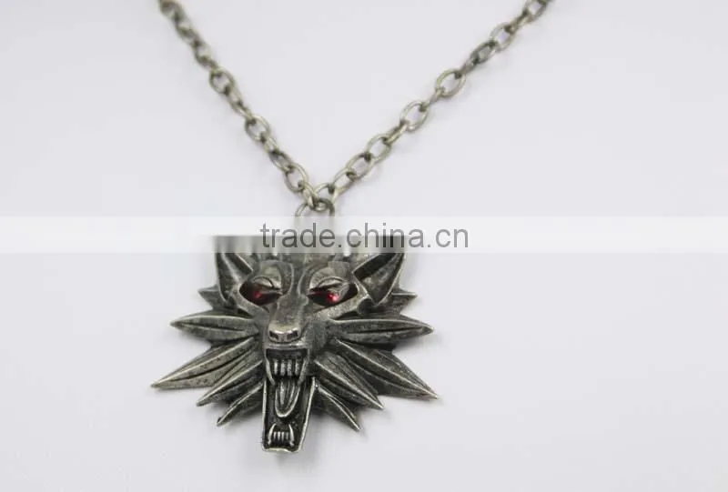 Hot Sale Game Retro Jewelry The Witcher 3 Wolf Head Red Eye pendant necklace