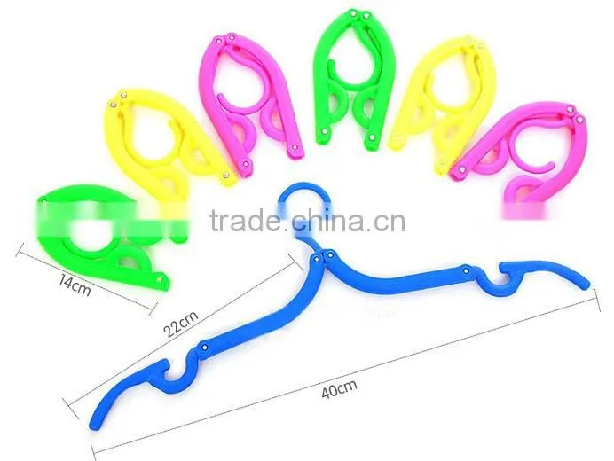 New Non Slip Hanger Portable Travel Plastic Shirt Clothing Holder Folding