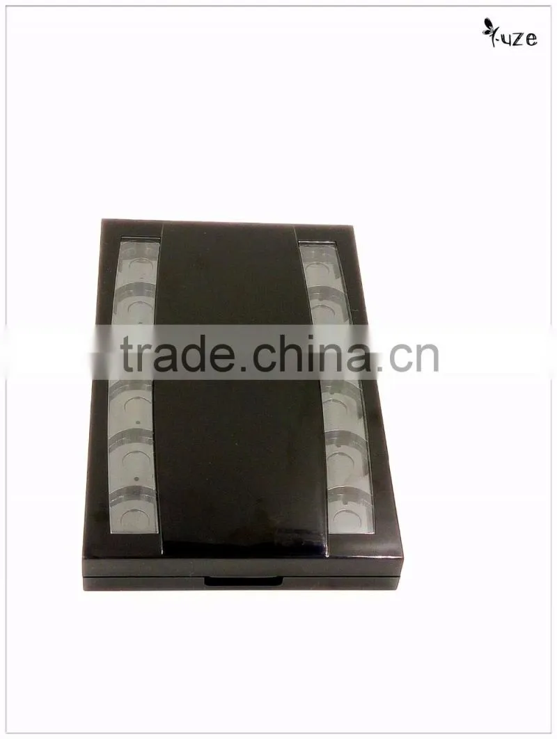 32 Color Eye Shadow Case With Mirror