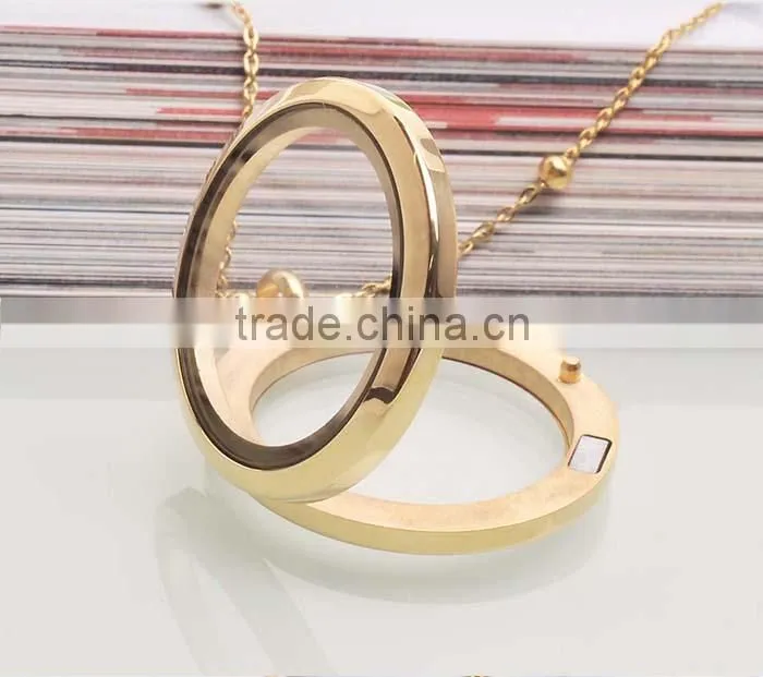 Hot Gold Locket Designs