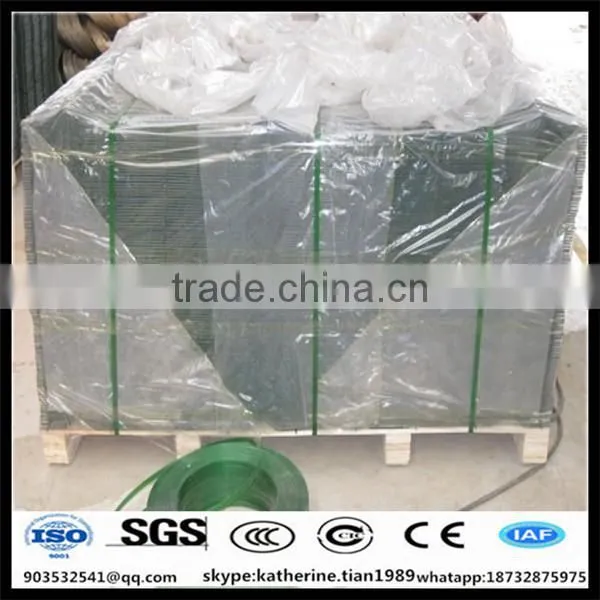 pvc coated green vinly airport bend welded wire mesh security fence for yard guard
