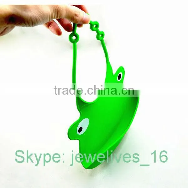 2013 silicone toddler bibs with crumb catcher