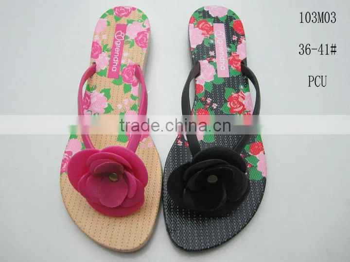 2014 Hot Selling and Fashion PCU Women Flipflops with Various Colors