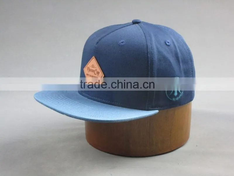 Custom high quality 6- panel snapback hat with PU badge