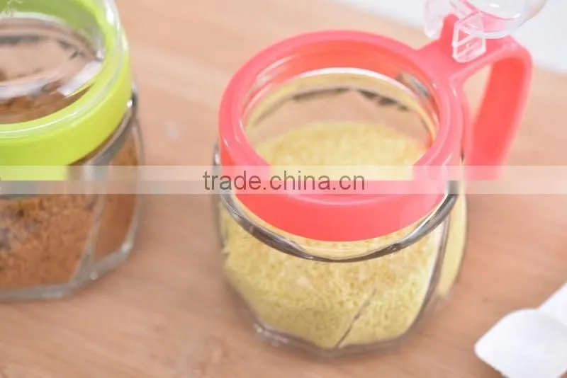 2016 Hot sale High Kitchen Colored Quality Glass spice jar with spoon