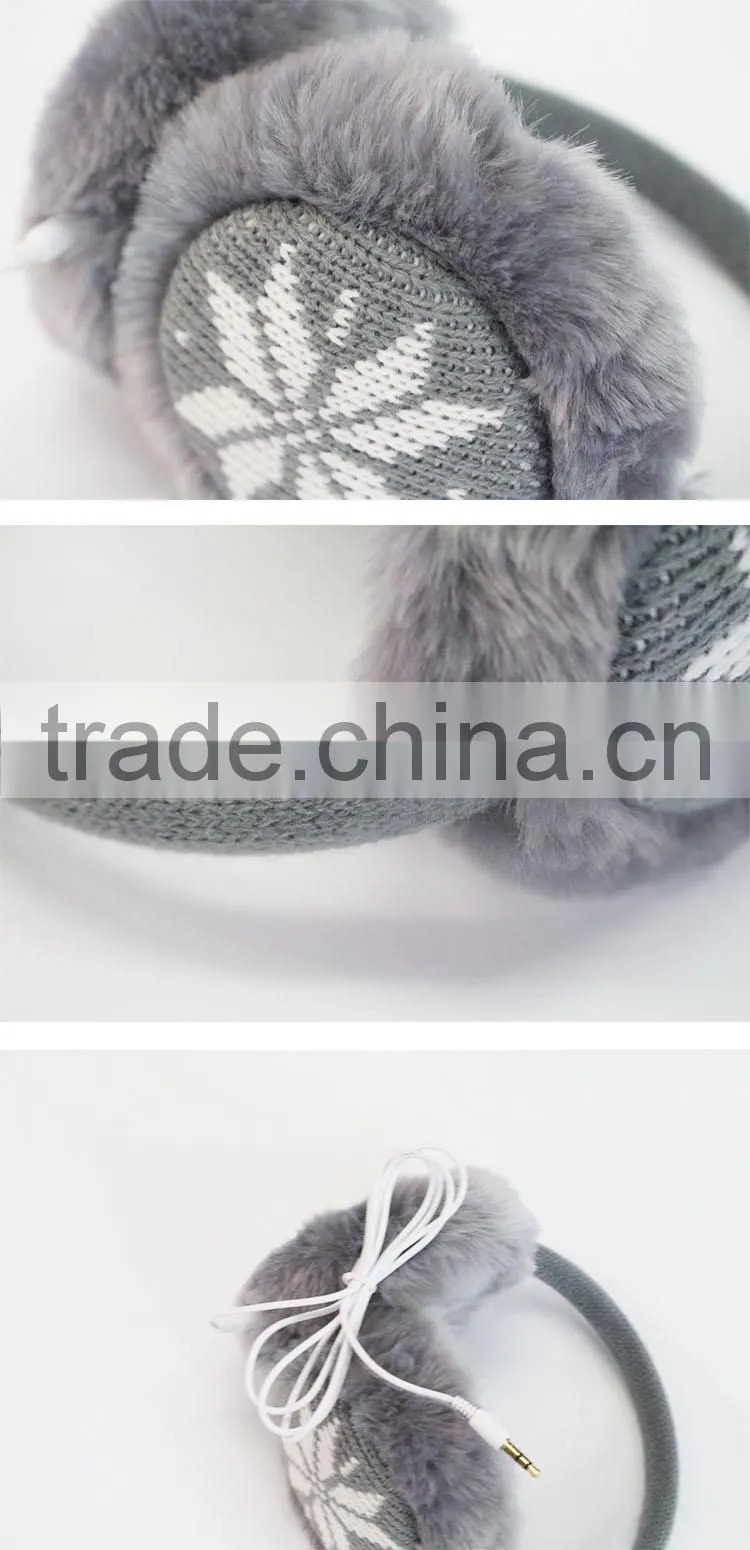 Creative mobile knitted gray earmuff with speaker