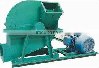 Wood chips crushing machine
